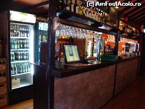 [P06] Restaurantul Irish House din Bușteni - barul din interiorul locației.  » foto by Floryn81
 - 
<span class="allrVoted glyphicon glyphicon-heart hidden" id="av638461"></span>
<a class="m-l-10 hidden" id="sv638461" onclick="voting_Foto_DelVot(,638461,5687)" role="button">șterge vot <span class="glyphicon glyphicon-remove"></span></a>
<a id="v9638461" class=" c-red"  onclick="voting_Foto_SetVot(638461)" role="button"><span class="glyphicon glyphicon-heart-empty"></span> <b>LIKE</b> = Votează poza</a> <img class="hidden"  id="f638461W9" src="/imagini/loader.gif" border="0" /><span class="AjErrMes hidden" id="e638461ErM"></span>