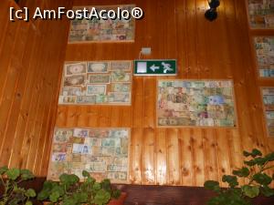 [P16] Casa Ancuței - Panouri cu bancnote din toată lumea.  » foto by iulianic
 - 
<span class="allrVoted glyphicon glyphicon-heart hidden" id="av1030733"></span>
<a class="m-l-10 hidden" id="sv1030733" onclick="voting_Foto_DelVot(,1030733,5687)" role="button">șterge vot <span class="glyphicon glyphicon-remove"></span></a>
<a id="v91030733" class=" c-red"  onclick="voting_Foto_SetVot(1030733)" role="button"><span class="glyphicon glyphicon-heart-empty"></span> <b>LIKE</b> = Votează poza</a> <img class="hidden"  id="f1030733W9" src="/imagini/loader.gif" border="0" /><span class="AjErrMes hidden" id="e1030733ErM"></span>