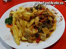 [P10] Restaurant Hotel Paraul Rece, Busteni - Tigaie picanta » foto by nadiaandreea
 - 
<span class="allrVoted glyphicon glyphicon-heart hidden" id="av471733"></span>
<a class="m-l-10 hidden" id="sv471733" onclick="voting_Foto_DelVot(,471733,5687)" role="button">șterge vot <span class="glyphicon glyphicon-remove"></span></a>
<a id="v9471733" class=" c-red"  onclick="voting_Foto_SetVot(471733)" role="button"><span class="glyphicon glyphicon-heart-empty"></span> <b>LIKE</b> = Votează poza</a> <img class="hidden"  id="f471733W9" src="/imagini/loader.gif" border="0" /><span class="AjErrMes hidden" id="e471733ErM"></span>