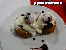 [P07] Restaurant Hotel Paraul Rece, Busteni - Papanasi cu smantana proaspata si dulceata de afine » foto by nadiaandreea
 - 
<span class="allrVoted glyphicon glyphicon-heart hidden" id="av471725"></span>
<a class="m-l-10 hidden" id="sv471725" onclick="voting_Foto_DelVot(,471725,5687)" role="button">șterge vot <span class="glyphicon glyphicon-remove"></span></a>
<a id="v9471725" class=" c-red"  onclick="voting_Foto_SetVot(471725)" role="button"><span class="glyphicon glyphicon-heart-empty"></span> <b>LIKE</b> = Votează poza</a> <img class="hidden"  id="f471725W9" src="/imagini/loader.gif" border="0" /><span class="AjErrMes hidden" id="e471725ErM"></span>