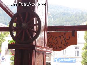 [P07] Afacerea merge înainte - Terasa Rustic-Caraiman.  » foto by tata123 🔱
 - 
<span class="allrVoted glyphicon glyphicon-heart hidden" id="av770571"></span>
<a class="m-l-10 hidden" id="sv770571" onclick="voting_Foto_DelVot(,770571,5687)" role="button">șterge vot <span class="glyphicon glyphicon-remove"></span></a>
<a id="v9770571" class=" c-red"  onclick="voting_Foto_SetVot(770571)" role="button"><span class="glyphicon glyphicon-heart-empty"></span> <b>LIKE</b> = Votează poza</a> <img class="hidden"  id="f770571W9" src="/imagini/loader.gif" border="0" /><span class="AjErrMes hidden" id="e770571ErM"></span>