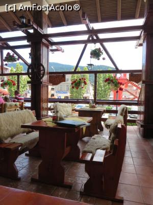 [P09] Interior terasa-restaurant Rustic-Caraiman.  » foto by tata123 🔱
 - 
<span class="allrVoted glyphicon glyphicon-heart hidden" id="av770573"></span>
<a class="m-l-10 hidden" id="sv770573" onclick="voting_Foto_DelVot(,770573,5687)" role="button">șterge vot <span class="glyphicon glyphicon-remove"></span></a>
<a id="v9770573" class=" c-red"  onclick="voting_Foto_SetVot(770573)" role="button"><span class="glyphicon glyphicon-heart-empty"></span> <b>LIKE</b> = Votează poza</a> <img class="hidden"  id="f770573W9" src="/imagini/loader.gif" border="0" /><span class="AjErrMes hidden" id="e770573ErM"></span>