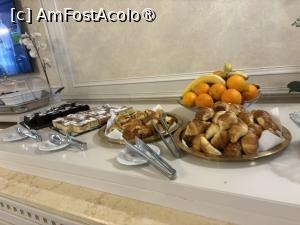 [P16] Restaurantul hotelului Sulina din Mamaia - fructe şi dulciuri la micul dejun » foto by nicole33
 - 
<span class="allrVoted glyphicon glyphicon-heart hidden" id="av1522774"></span>
<a class="m-l-10 hidden" id="sv1522774" onclick="voting_Foto_DelVot(,1522774,5688)" role="button">șterge vot <span class="glyphicon glyphicon-remove"></span></a>
<a id="v91522774" class=" c-red"  onclick="voting_Foto_SetVot(1522774)" role="button"><span class="glyphicon glyphicon-heart-empty"></span> <b>LIKE</b> = Votează poza</a> <img class="hidden"  id="f1522774W9" src="/imagini/loader.gif" border="0" /><span class="AjErrMes hidden" id="e1522774ErM"></span>