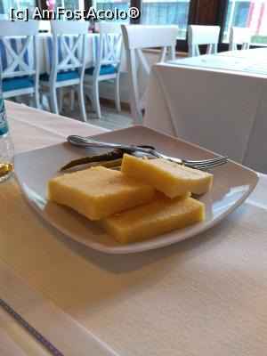 [P06] Restaurantul Blue Aqua din Mamaia - mămăliga rece și ardeiul iute (rău de tot!) ce au însoțit borșul de pește » foto by Dragoș_MD
 - 
<span class="allrVoted glyphicon glyphicon-heart hidden" id="av1055375"></span>
<a class="m-l-10 hidden" id="sv1055375" onclick="voting_Foto_DelVot(,1055375,5688)" role="button">șterge vot <span class="glyphicon glyphicon-remove"></span></a>
<a id="v91055375" class=" c-red"  onclick="voting_Foto_SetVot(1055375)" role="button"><span class="glyphicon glyphicon-heart-empty"></span> <b>LIKE</b> = Votează poza</a> <img class="hidden"  id="f1055375W9" src="/imagini/loader.gif" border="0" /><span class="AjErrMes hidden" id="e1055375ErM"></span>
