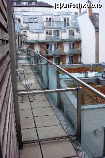 [P13] Residenta JVI - vedere din balcon asupra curţii interioare. » foto by creivean
 - 
<span class="allrVoted glyphicon glyphicon-heart hidden" id="av71960"></span>
<a class="m-l-10 hidden" id="sv71960" onclick="voting_Foto_DelVot(,71960,5698)" role="button">șterge vot <span class="glyphicon glyphicon-remove"></span></a>
<a id="v971960" class=" c-red"  onclick="voting_Foto_SetVot(71960)" role="button"><span class="glyphicon glyphicon-heart-empty"></span> <b>LIKE</b> = Votează poza</a> <img class="hidden"  id="f71960W9" src="/imagini/loader.gif" border="0" /><span class="AjErrMes hidden" id="e71960ErM"></span>