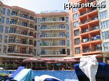 [P15] Hotelul, vazut de la piscina. » foto by zsolt_tusnad
 - 
<span class="allrVoted glyphicon glyphicon-heart hidden" id="av118235"></span>
<a class="m-l-10 hidden" id="sv118235" onclick="voting_Foto_DelVot(,118235,5706)" role="button">șterge vot <span class="glyphicon glyphicon-remove"></span></a>
<a id="v9118235" class=" c-red"  onclick="voting_Foto_SetVot(118235)" role="button"><span class="glyphicon glyphicon-heart-empty"></span> <b>LIKE</b> = Votează poza</a> <img class="hidden"  id="f118235W9" src="/imagini/loader.gif" border="0" /><span class="AjErrMes hidden" id="e118235ErM"></span>