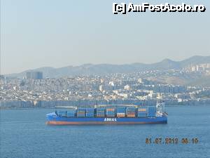 [P01] Golful Izmir, si orasul care se intinde pe dealurile din jur.  » foto by TraianS
 - 
<span class="allrVoted glyphicon glyphicon-heart hidden" id="av499329"></span>
<a class="m-l-10 hidden" id="sv499329" onclick="voting_Foto_DelVot(,499329,5718)" role="button">șterge vot <span class="glyphicon glyphicon-remove"></span></a>
<a id="v9499329" class=" c-red"  onclick="voting_Foto_SetVot(499329)" role="button"><span class="glyphicon glyphicon-heart-empty"></span> <b>LIKE</b> = Votează poza</a> <img class="hidden"  id="f499329W9" src="/imagini/loader.gif" border="0" /><span class="AjErrMes hidden" id="e499329ErM"></span>