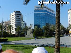 [P11] Statuia ecvestra a lui Ataturk si hotelul Movenpick. Undeva pe aici, vine si Havasul de la Aeroport.  » foto by TraianS
 - 
<span class="allrVoted glyphicon glyphicon-heart hidden" id="av499339"></span>
<a class="m-l-10 hidden" id="sv499339" onclick="voting_Foto_DelVot(,499339,5718)" role="button">șterge vot <span class="glyphicon glyphicon-remove"></span></a>
<a id="v9499339" class=" c-red"  onclick="voting_Foto_SetVot(499339)" role="button"><span class="glyphicon glyphicon-heart-empty"></span> <b>LIKE</b> = Votează poza</a> <img class="hidden"  id="f499339W9" src="/imagini/loader.gif" border="0" /><span class="AjErrMes hidden" id="e499339ErM"></span>