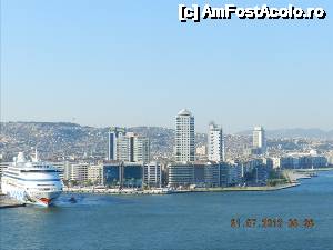[P02] Portul Alsancak, unde acosteaza navele de croaziera, si-n dreapta Kordon, o alee de-a lungul marii, cu restaurante si hoteluri de lux.  » foto by TraianS
 - 
<span class="allrVoted glyphicon glyphicon-heart hidden" id="av499330"></span>
<a class="m-l-10 hidden" id="sv499330" onclick="voting_Foto_DelVot(,499330,5718)" role="button">șterge vot <span class="glyphicon glyphicon-remove"></span></a>
<a id="v9499330" class=" c-red"  onclick="voting_Foto_SetVot(499330)" role="button"><span class="glyphicon glyphicon-heart-empty"></span> <b>LIKE</b> = Votează poza</a> <img class="hidden"  id="f499330W9" src="/imagini/loader.gif" border="0" /><span class="AjErrMes hidden" id="e499330ErM"></span>
