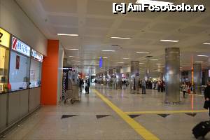 [P50] Aeroportul International Adnan Menderes - zona Arrivals.  » foto by TraianS
 - 
<span class="allrVoted glyphicon glyphicon-heart hidden" id="av499378"></span>
<a class="m-l-10 hidden" id="sv499378" onclick="voting_Foto_DelVot(,499378,5718)" role="button">șterge vot <span class="glyphicon glyphicon-remove"></span></a>
<a id="v9499378" class=" c-red"  onclick="voting_Foto_SetVot(499378)" role="button"><span class="glyphicon glyphicon-heart-empty"></span> <b>LIKE</b> = Votează poza</a> <img class="hidden"  id="f499378W9" src="/imagini/loader.gif" border="0" /><span class="AjErrMes hidden" id="e499378ErM"></span>