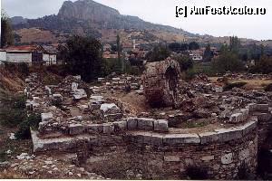 [P05] Sardis - Ruinele Basilicai bizantine. In fundal, Sartmahmut si Mt. Tmolus » foto by sanis*
 - 
<span class="allrVoted glyphicon glyphicon-heart hidden" id="av376291"></span>
<a class="m-l-10 hidden" id="sv376291" onclick="voting_Foto_DelVot(,376291,5718)" role="button">șterge vot <span class="glyphicon glyphicon-remove"></span></a>
<a id="v9376291" class=" c-red"  onclick="voting_Foto_SetVot(376291)" role="button"><span class="glyphicon glyphicon-heart-empty"></span> <b>LIKE</b> = Votează poza</a> <img class="hidden"  id="f376291W9" src="/imagini/loader.gif" border="0" /><span class="AjErrMes hidden" id="e376291ErM"></span>