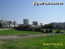 [P15] Piata Konak se afla chiar in fata blocurilor turn. Observati in stanga cladirea Primariei, cu drapelul rosu sus.  » foto by adryana
 - 
<span class="allrVoted glyphicon glyphicon-heart hidden" id="av378821"></span>
<a class="m-l-10 hidden" id="sv378821" onclick="voting_Foto_DelVot(,378821,5718)" role="button">șterge vot <span class="glyphicon glyphicon-remove"></span></a>
<a id="v9378821" class=" c-red"  onclick="voting_Foto_SetVot(378821)" role="button"><span class="glyphicon glyphicon-heart-empty"></span> <b>LIKE</b> = Votează poza</a> <img class="hidden"  id="f378821W9" src="/imagini/loader.gif" border="0" /><span class="AjErrMes hidden" id="e378821ErM"></span>
