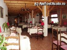 [P17] O parte din restaurantul hotelului » foto by mariana.olaru
 - 
<span class="allrVoted glyphicon glyphicon-heart hidden" id="av73915"></span>
<a class="m-l-10 hidden" id="sv73915" onclick="voting_Foto_DelVot(,73915,5739)" role="button">șterge vot <span class="glyphicon glyphicon-remove"></span></a>
<a id="v973915" class=" c-red"  onclick="voting_Foto_SetVot(73915)" role="button"><span class="glyphicon glyphicon-heart-empty"></span> <b>LIKE</b> = Votează poza</a> <img class="hidden"  id="f73915W9" src="/imagini/loader.gif" border="0" /><span class="AjErrMes hidden" id="e73915ErM"></span>
