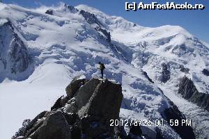 [P13] Un alpinist temerar in drumul sau catre Mont Blanc #urmasul lui Jaques Balmat » foto by andreip2
 - 
<span class="allrVoted glyphicon glyphicon-heart hidden" id="av560473"></span>
<a class="m-l-10 hidden" id="sv560473" onclick="voting_Foto_DelVot(,560473,5749)" role="button">șterge vot <span class="glyphicon glyphicon-remove"></span></a>
<a id="v9560473" class=" c-red"  onclick="voting_Foto_SetVot(560473)" role="button"><span class="glyphicon glyphicon-heart-empty"></span> <b>LIKE</b> = Votează poza</a> <img class="hidden"  id="f560473W9" src="/imagini/loader.gif" border="0" /><span class="AjErrMes hidden" id="e560473ErM"></span>