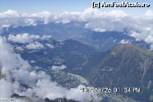 [P14] Vedere spre Chamonix de la Aiguille du Midi. Deasupra norilor la propriu » foto by andreip2
 - 
<span class="allrVoted glyphicon glyphicon-heart hidden" id="av560475"></span>
<a class="m-l-10 hidden" id="sv560475" onclick="voting_Foto_DelVot(,560475,5749)" role="button">șterge vot <span class="glyphicon glyphicon-remove"></span></a>
<a id="v9560475" class=" c-red"  onclick="voting_Foto_SetVot(560475)" role="button"><span class="glyphicon glyphicon-heart-empty"></span> <b>LIKE</b> = Votează poza</a> <img class="hidden"  id="f560475W9" src="/imagini/loader.gif" border="0" /><span class="AjErrMes hidden" id="e560475ErM"></span>