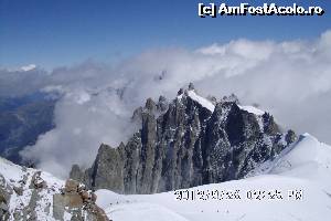[P19] Alpinistii pornesc in cucerirea varfului Mont Blanc » foto by andreip2
 - 
<span class="allrVoted glyphicon glyphicon-heart hidden" id="av560480"></span>
<a class="m-l-10 hidden" id="sv560480" onclick="voting_Foto_DelVot(,560480,5749)" role="button">șterge vot <span class="glyphicon glyphicon-remove"></span></a>
<a id="v9560480" class=" c-red"  onclick="voting_Foto_SetVot(560480)" role="button"><span class="glyphicon glyphicon-heart-empty"></span> <b>LIKE</b> = Votează poza</a> <img class="hidden"  id="f560480W9" src="/imagini/loader.gif" border="0" /><span class="AjErrMes hidden" id="e560480ErM"></span>
