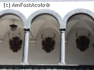 [P31] Trofeele de pe pereții curții interioare ×3 etaje × 4 laturi » foto by diana2015
 - 
<span class="allrVoted glyphicon glyphicon-heart hidden" id="av1113163"></span>
<a class="m-l-10 hidden" id="sv1113163" onclick="voting_Foto_DelVot(,1113163,5751)" role="button">șterge vot <span class="glyphicon glyphicon-remove"></span></a>
<a id="v91113163" class=" c-red"  onclick="voting_Foto_SetVot(1113163)" role="button"><span class="glyphicon glyphicon-heart-empty"></span> <b>LIKE</b> = Votează poza</a> <img class="hidden"  id="f1113163W9" src="/imagini/loader.gif" border="0" /><span class="AjErrMes hidden" id="e1113163ErM"></span>