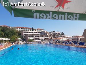 [P03] Vedere  la barul de la piscina » foto by resita2009
 - 
<span class="allrVoted glyphicon glyphicon-heart hidden" id="av1320370"></span>
<a class="m-l-10 hidden" id="sv1320370" onclick="voting_Foto_DelVot(,1320370,5756)" role="button">șterge vot <span class="glyphicon glyphicon-remove"></span></a>
<a id="v91320370" class=" c-red"  onclick="voting_Foto_SetVot(1320370)" role="button"><span class="glyphicon glyphicon-heart-empty"></span> <b>LIKE</b> = Votează poza</a> <img class="hidden"  id="f1320370W9" src="/imagini/loader.gif" border="0" /><span class="AjErrMes hidden" id="e1320370ErM"></span>