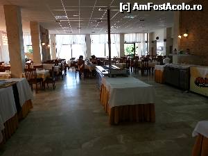 [P30] restaurantul » foto by geosler
 - 
<span class="allrVoted glyphicon glyphicon-heart hidden" id="av499322"></span>
<a class="m-l-10 hidden" id="sv499322" onclick="voting_Foto_DelVot(,499322,5756)" role="button">șterge vot <span class="glyphicon glyphicon-remove"></span></a>
<a id="v9499322" class=" c-red"  onclick="voting_Foto_SetVot(499322)" role="button"><span class="glyphicon glyphicon-heart-empty"></span> <b>LIKE</b> = Votează poza</a> <img class="hidden"  id="f499322W9" src="/imagini/loader.gif" border="0" /><span class="AjErrMes hidden" id="e499322ErM"></span>
