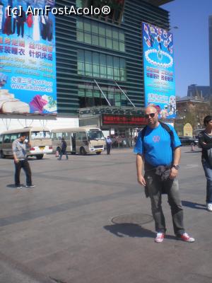 [P06] pierdut prin Beijing » foto by robert
 - 
<span class="allrVoted glyphicon glyphicon-heart hidden" id="av1368690"></span>
<a class="m-l-10 hidden" id="sv1368690" onclick="voting_Foto_DelVot(,1368690,5760)" role="button">șterge vot <span class="glyphicon glyphicon-remove"></span></a>
<a id="v91368690" class=" c-red"  onclick="voting_Foto_SetVot(1368690)" role="button"><span class="glyphicon glyphicon-heart-empty"></span> <b>LIKE</b> = Votează poza</a> <img class="hidden"  id="f1368690W9" src="/imagini/loader.gif" border="0" /><span class="AjErrMes hidden" id="e1368690ErM"></span>