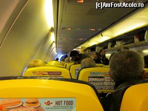 [P11] Interiorul de la Ryanair. Totul e atât de galben...  » foto by ariciu*
 - 
<span class="allrVoted glyphicon glyphicon-heart hidden" id="av504241"></span>
<a class="m-l-10 hidden" id="sv504241" onclick="voting_Foto_DelVot(,504241,5760)" role="button">șterge vot <span class="glyphicon glyphicon-remove"></span></a>
<a id="v9504241" class=" c-red"  onclick="voting_Foto_SetVot(504241)" role="button"><span class="glyphicon glyphicon-heart-empty"></span> <b>LIKE</b> = Votează poza</a> <img class="hidden"  id="f504241W9" src="/imagini/loader.gif" border="0" /><span class="AjErrMes hidden" id="e504241ErM"></span>