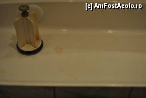 [P05] Curatenia la cazare cam peste tot in apartament. Banii i-am platit inainte de cazare pentru tot sejurul » foto by Gabise
 - 
<span class="allrVoted glyphicon glyphicon-heart hidden" id="av359026"></span>
<a class="m-l-10 hidden" id="sv359026" onclick="voting_Foto_DelVot(,359026,5760)" role="button">șterge vot <span class="glyphicon glyphicon-remove"></span></a>
<a id="v9359026" class=" c-red"  onclick="voting_Foto_SetVot(359026)" role="button"><span class="glyphicon glyphicon-heart-empty"></span> <b>LIKE</b> = Votează poza</a> <img class="hidden"  id="f359026W9" src="/imagini/loader.gif" border="0" /><span class="AjErrMes hidden" id="e359026ErM"></span>