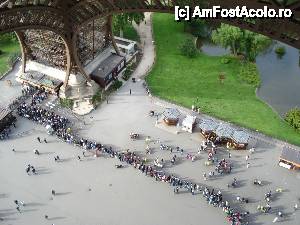 [P05] Paris - una din cozile de la urcarea in Turnul Eiffel » foto by Diaura*
 - 
<span class="allrVoted glyphicon glyphicon-heart hidden" id="av463987"></span>
<a class="m-l-10 hidden" id="sv463987" onclick="voting_Foto_DelVot(,463987,5760)" role="button">șterge vot <span class="glyphicon glyphicon-remove"></span></a>
<a id="v9463987" class=" c-red"  onclick="voting_Foto_SetVot(463987)" role="button"><span class="glyphicon glyphicon-heart-empty"></span> <b>LIKE</b> = Votează poza</a> <img class="hidden"  id="f463987W9" src="/imagini/loader.gif" border="0" /><span class="AjErrMes hidden" id="e463987ErM"></span>