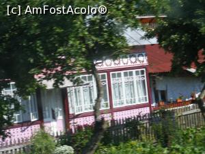 [P38] O alta casa, mai veche, cu aceleasi podoabe.  » foto by liviu49
 - 
<span class="allrVoted glyphicon glyphicon-heart hidden" id="av1037065"></span>
<a class="m-l-10 hidden" id="sv1037065" onclick="voting_Foto_DelVot(,1037065,5760)" role="button">șterge vot <span class="glyphicon glyphicon-remove"></span></a>
<a id="v91037065" class=" c-red"  onclick="voting_Foto_SetVot(1037065)" role="button"><span class="glyphicon glyphicon-heart-empty"></span> <b>LIKE</b> = Votează poza</a> <img class="hidden"  id="f1037065W9" src="/imagini/loader.gif" border="0" /><span class="AjErrMes hidden" id="e1037065ErM"></span>