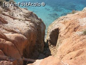[P12] Spre plaja Tsigrado, se coboara cu franghia » foto by dorgo
 - 
<span class="allrVoted glyphicon glyphicon-heart hidden" id="av1260545"></span>
<a class="m-l-10 hidden" id="sv1260545" onclick="voting_Foto_DelVot(,1260545,5760)" role="button">șterge vot <span class="glyphicon glyphicon-remove"></span></a>
<a id="v91260545" class=" c-red"  onclick="voting_Foto_SetVot(1260545)" role="button"><span class="glyphicon glyphicon-heart-empty"></span> <b>LIKE</b> = Votează poza</a> <img class="hidden"  id="f1260545W9" src="/imagini/loader.gif" border="0" /><span class="AjErrMes hidden" id="e1260545ErM"></span>