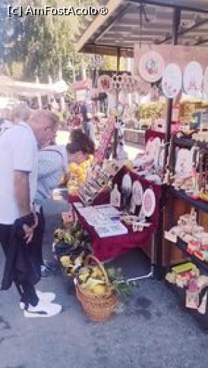 [P16] Festivalul dovleacului, ocazie excelenta pentru a-si vinde localnicii produsele » foto by dorgo
 - 
<span class="allrVoted glyphicon glyphicon-heart hidden" id="av1399184"></span>
<a class="m-l-10 hidden" id="sv1399184" onclick="voting_Foto_DelVot(,1399184,5760)" role="button">șterge vot <span class="glyphicon glyphicon-remove"></span></a>
<a id="v91399184" class=" c-red"  onclick="voting_Foto_SetVot(1399184)" role="button"><span class="glyphicon glyphicon-heart-empty"></span> <b>LIKE</b> = Votează poza</a> <img class="hidden"  id="f1399184W9" src="/imagini/loader.gif" border="0" /><span class="AjErrMes hidden" id="e1399184ErM"></span>
