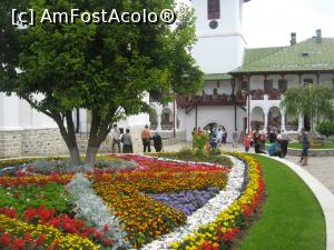 [P21] Agapia, manastirea florilor » foto by dorgo
 - 
<span class="allrVoted glyphicon glyphicon-heart hidden" id="av1145612"></span>
<a class="m-l-10 hidden" id="sv1145612" onclick="voting_Foto_DelVot(,1145612,5760)" role="button">șterge vot <span class="glyphicon glyphicon-remove"></span></a>
<a id="v91145612" class=" c-red"  onclick="voting_Foto_SetVot(1145612)" role="button"><span class="glyphicon glyphicon-heart-empty"></span> <b>LIKE</b> = Votează poza</a> <img class="hidden"  id="f1145612W9" src="/imagini/loader.gif" border="0" /><span class="AjErrMes hidden" id="e1145612ErM"></span>