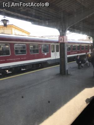 [P01] Prin Gara de Nord, București » foto by krisstinna
 - 
<span class="allrVoted glyphicon glyphicon-heart hidden" id="av955632"></span>
<a class="m-l-10 hidden" id="sv955632" onclick="voting_Foto_DelVot(,955632,5760)" role="button">șterge vot <span class="glyphicon glyphicon-remove"></span></a>
<a id="v9955632" class=" c-red"  onclick="voting_Foto_SetVot(955632)" role="button"><span class="glyphicon glyphicon-heart-empty"></span> <b>LIKE</b> = Votează poza</a> <img class="hidden"  id="f955632W9" src="/imagini/loader.gif" border="0" /><span class="AjErrMes hidden" id="e955632ErM"></span>