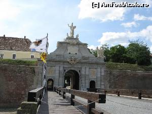 [P01] Cetatea Alba Carolina - Poarta III » foto by tata123 🔱
 - 
<span class="allrVoted glyphicon glyphicon-heart hidden" id="av612078"></span>
<a class="m-l-10 hidden" id="sv612078" onclick="voting_Foto_DelVot(,612078,5760)" role="button">șterge vot <span class="glyphicon glyphicon-remove"></span></a>
<a id="v9612078" class=" c-red"  onclick="voting_Foto_SetVot(612078)" role="button"><span class="glyphicon glyphicon-heart-empty"></span> <b>LIKE</b> = Votează poza</a> <img class="hidden"  id="f612078W9" src="/imagini/loader.gif" border="0" /><span class="AjErrMes hidden" id="e612078ErM"></span>