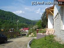 [P01] Salanic moldova  - drumul de acces la pensiune » foto by Diaura*
 - 
<span class="allrVoted glyphicon glyphicon-heart hidden" id="av75112"></span>
<a class="m-l-10 hidden" id="sv75112" onclick="voting_Foto_DelVot(,75112,5762)" role="button">șterge vot <span class="glyphicon glyphicon-remove"></span></a>
<a id="v975112" class=" c-red"  onclick="voting_Foto_SetVot(75112)" role="button"><span class="glyphicon glyphicon-heart-empty"></span> <b>LIKE</b> = Votează poza</a> <img class="hidden"  id="f75112W9" src="/imagini/loader.gif" border="0" /><span class="AjErrMes hidden" id="e75112ErM"></span>