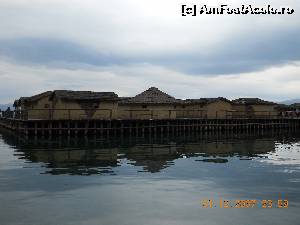 [P06] Lacul Ohrid- Casutele din Golful Oaselor par a pluti pe ape...  » foto by Floria
 - 
<span class="allrVoted glyphicon glyphicon-heart hidden" id="av656503"></span>
<a class="m-l-10 hidden" id="sv656503" onclick="voting_Foto_DelVot(,656503,5763)" role="button">șterge vot <span class="glyphicon glyphicon-remove"></span></a>
<a id="v9656503" class=" c-red"  onclick="voting_Foto_SetVot(656503)" role="button"><span class="glyphicon glyphicon-heart-empty"></span> <b>LIKE</b> = Votează poza</a> <img class="hidden"  id="f656503W9" src="/imagini/loader.gif" border="0" /><span class="AjErrMes hidden" id="e656503ErM"></span>