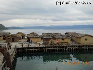 [P08] Lacul Ohrid- O parte din platforma pe piloni de stejar reconstruita in Golful Oaselor.  » foto by Floria
 - 
<span class="allrVoted glyphicon glyphicon-heart hidden" id="av656506"></span>
<a class="m-l-10 hidden" id="sv656506" onclick="voting_Foto_DelVot(,656506,5763)" role="button">șterge vot <span class="glyphicon glyphicon-remove"></span></a>
<a id="v9656506" class=" c-red"  onclick="voting_Foto_SetVot(656506)" role="button"><span class="glyphicon glyphicon-heart-empty"></span> <b>LIKE</b> = Votează poza</a> <img class="hidden"  id="f656506W9" src="/imagini/loader.gif" border="0" /><span class="AjErrMes hidden" id="e656506ErM"></span>