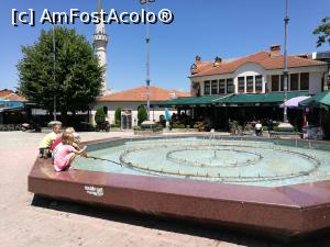 [P36] Piața cu fântână și minaretul moscheei pe fundal » foto by crismis
 - 
<span class="allrVoted glyphicon glyphicon-heart hidden" id="av885783"></span>
<a class="m-l-10 hidden" id="sv885783" onclick="voting_Foto_DelVot(,885783,5763)" role="button">șterge vot <span class="glyphicon glyphicon-remove"></span></a>
<a id="v9885783" class=" c-red"  onclick="voting_Foto_SetVot(885783)" role="button"><span class="glyphicon glyphicon-heart-empty"></span> <b>LIKE</b> = Votează poza</a> <img class="hidden"  id="f885783W9" src="/imagini/loader.gif" border="0" /><span class="AjErrMes hidden" id="e885783ErM"></span>