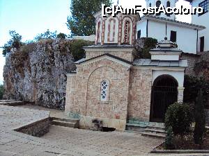 [P02] 2, Biserica Sfinților Petru și Pavel este imediat lângă intrare.  » foto by msnd
 - 
<span class="allrVoted glyphicon glyphicon-heart hidden" id="av686217"></span>
<a class="m-l-10 hidden" id="sv686217" onclick="voting_Foto_DelVot(,686217,5763)" role="button">șterge vot <span class="glyphicon glyphicon-remove"></span></a>
<a id="v9686217" class=" c-red"  onclick="voting_Foto_SetVot(686217)" role="button"><span class="glyphicon glyphicon-heart-empty"></span> <b>LIKE</b> = Votează poza</a> <img class="hidden"  id="f686217W9" src="/imagini/loader.gif" border="0" /><span class="AjErrMes hidden" id="e686217ErM"></span>