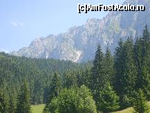 [P08] Vedere din Piatra Craiului. » foto by IUBONI
 - 
<span class="allrVoted glyphicon glyphicon-heart hidden" id="av93222"></span>
<a class="m-l-10 hidden" id="sv93222" onclick="voting_Foto_DelVot(,93222,5764)" role="button">șterge vot <span class="glyphicon glyphicon-remove"></span></a>
<a id="v993222" class=" c-red"  onclick="voting_Foto_SetVot(93222)" role="button"><span class="glyphicon glyphicon-heart-empty"></span> <b>LIKE</b> = Votează poza</a> <img class="hidden"  id="f93222W9" src="/imagini/loader.gif" border="0" /><span class="AjErrMes hidden" id="e93222ErM"></span>