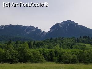 [P01] Șaua Crăpăturii văzută cu o seară înainte din zona Plaiul Foii. Scobitura aceea aflată la 1580 de metri altitudine avea să fie locul unde am urcat a doua zi.  » foto by Floryn81
 - 
<span class="allrVoted glyphicon glyphicon-heart hidden" id="av1078694"></span>
<a class="m-l-10 hidden" id="sv1078694" onclick="voting_Foto_DelVot(,1078694,5764)" role="button">șterge vot <span class="glyphicon glyphicon-remove"></span></a>
<a id="v91078694" class=" c-red"  onclick="voting_Foto_SetVot(1078694)" role="button"><span class="glyphicon glyphicon-heart-empty"></span> <b>LIKE</b> = Votează poza</a> <img class="hidden"  id="f1078694W9" src="/imagini/loader.gif" border="0" /><span class="AjErrMes hidden" id="e1078694ErM"></span>