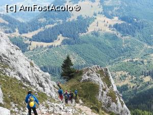 [P60] Cobor&acirc;rea de pe V&acirc;rful La Om » foto by Mika
 - 
<span class="allrVoted glyphicon glyphicon-heart hidden" id="av1185055"></span>
<a class="m-l-10 hidden" id="sv1185055" onclick="voting_Foto_DelVot(,1185055,5764)" role="button">șterge vot <span class="glyphicon glyphicon-remove"></span></a>
<a id="v91185055" class=" c-red"  onclick="voting_Foto_SetVot(1185055)" role="button"><span class="glyphicon glyphicon-heart-empty"></span> <b>LIKE</b> = Votează poza</a> <img class="hidden"  id="f1185055W9" src="/imagini/loader.gif" border="0" /><span class="AjErrMes hidden" id="e1185055ErM"></span>