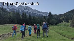 [P03] Am pornit la drum, privind spre creatsa Craiului » foto by Mika
 - 
<span class="allrVoted glyphicon glyphicon-heart hidden" id="av1195016"></span>
<a class="m-l-10 hidden" id="sv1195016" onclick="voting_Foto_DelVot(,1195016,5764)" role="button">șterge vot <span class="glyphicon glyphicon-remove"></span></a>
<a id="v91195016" class=" c-red"  onclick="voting_Foto_SetVot(1195016)" role="button"><span class="glyphicon glyphicon-heart-empty"></span> <b>LIKE</b> = Votează poza</a> <img class="hidden"  id="f1195016W9" src="/imagini/loader.gif" border="0" /><span class="AjErrMes hidden" id="e1195016ErM"></span>