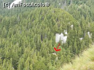 [P16] Acolo unde este săgeata sea află punctul de belvedere de la Șaua Crăpăturii. Am urcat ceva!  » foto by Mika
 - 
<span class="allrVoted glyphicon glyphicon-heart hidden" id="av1090862"></span>
<a class="m-l-10 hidden" id="sv1090862" onclick="voting_Foto_DelVot(,1090862,5764)" role="button">șterge vot <span class="glyphicon glyphicon-remove"></span></a>
<a id="v91090862" class=" c-red"  onclick="voting_Foto_SetVot(1090862)" role="button"><span class="glyphicon glyphicon-heart-empty"></span> <b>LIKE</b> = Votează poza</a> <img class="hidden"  id="f1090862W9" src="/imagini/loader.gif" border="0" /><span class="AjErrMes hidden" id="e1090862ErM"></span>