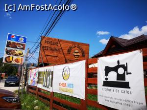 [P24] Butoiul Vesel; reclame pe gardul locației » foto by crismis
 - 
<span class="allrVoted glyphicon glyphicon-heart hidden" id="av1331218"></span>
<a class="m-l-10 hidden" id="sv1331218" onclick="voting_Foto_DelVot(,1331218,5780)" role="button">șterge vot <span class="glyphicon glyphicon-remove"></span></a>
<a id="v91331218" class=" c-red"  onclick="voting_Foto_SetVot(1331218)" role="button"><span class="glyphicon glyphicon-heart-empty"></span> <b>LIKE</b> = Votează poza</a> <img class="hidden"  id="f1331218W9" src="/imagini/loader.gif" border="0" /><span class="AjErrMes hidden" id="e1331218ErM"></span>