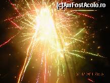 [P11] Artificiile date de musafiri in fata hotelului » foto by verobutterfly
 - 
<span class="allrVoted glyphicon glyphicon-heart hidden" id="av293020"></span>
<a class="m-l-10 hidden" id="sv293020" onclick="voting_Foto_DelVot(,293020,5792)" role="button">șterge vot <span class="glyphicon glyphicon-remove"></span></a>
<a id="v9293020" class=" c-red"  onclick="voting_Foto_SetVot(293020)" role="button"><span class="glyphicon glyphicon-heart-empty"></span> <b>LIKE</b> = Votează poza</a> <img class="hidden"  id="f293020W9" src="/imagini/loader.gif" border="0" /><span class="AjErrMes hidden" id="e293020ErM"></span>