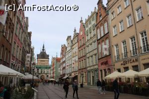 [P26] Gdańsk, Ulica Dluga și Casele ei multicolore, în plan îndepărtat Poarta de Aur, am trecut de ea, mergem spre Primărie » foto by mprofeanu
 - 
<span class="allrVoted glyphicon glyphicon-heart hidden" id="av1383735"></span>
<a class="m-l-10 hidden" id="sv1383735" onclick="voting_Foto_DelVot(,1383735,5798)" role="button">șterge vot <span class="glyphicon glyphicon-remove"></span></a>
<a id="v91383735" class=" c-red"  onclick="voting_Foto_SetVot(1383735)" role="button"><span class="glyphicon glyphicon-heart-empty"></span> <b>LIKE</b> = Votează poza</a> <img class="hidden"  id="f1383735W9" src="/imagini/loader.gif" border="0" /><span class="AjErrMes hidden" id="e1383735ErM"></span>