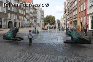 [P56] Gdańsk, Fontanna Czterech Kwartałów - Fântâna celor Patru Sferturi » foto by mprofeanu
 - 
<span class="allrVoted glyphicon glyphicon-heart hidden" id="av1383765"></span>
<a class="m-l-10 hidden" id="sv1383765" onclick="voting_Foto_DelVot(,1383765,5798)" role="button">șterge vot <span class="glyphicon glyphicon-remove"></span></a>
<a id="v91383765" class=" c-red"  onclick="voting_Foto_SetVot(1383765)" role="button"><span class="glyphicon glyphicon-heart-empty"></span> <b>LIKE</b> = Votează poza</a> <img class="hidden"  id="f1383765W9" src="/imagini/loader.gif" border="0" /><span class="AjErrMes hidden" id="e1383765ErM"></span>