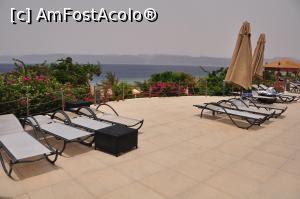 [P21] zona de langa piscina unde se aflau sezlongurile. din cauza vantului erau stranse umbrelele » foto by alunelu69
 - 
<span class="allrVoted glyphicon glyphicon-heart hidden" id="av951914"></span>
<a class="m-l-10 hidden" id="sv951914" onclick="voting_Foto_DelVot(,951914,5806)" role="button">șterge vot <span class="glyphicon glyphicon-remove"></span></a>
<a id="v9951914" class=" c-red"  onclick="voting_Foto_SetVot(951914)" role="button"><span class="glyphicon glyphicon-heart-empty"></span> <b>LIKE</b> = Votează poza</a> <img class="hidden"  id="f951914W9" src="/imagini/loader.gif" border="0" /><span class="AjErrMes hidden" id="e951914ErM"></span>