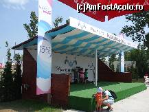 [P12] scena restaurantului pe care canta formatia: 3 baieti si o fata, tineri, canta bine.  » foto by sandelki
 - 
<span class="allrVoted glyphicon glyphicon-heart hidden" id="av431030"></span>
<a class="m-l-10 hidden" id="sv431030" onclick="voting_Foto_DelVot(,431030,5809)" role="button">șterge vot <span class="glyphicon glyphicon-remove"></span></a>
<a id="v9431030" class=" c-red"  onclick="voting_Foto_SetVot(431030)" role="button"><span class="glyphicon glyphicon-heart-empty"></span> <b>LIKE</b> = Votează poza</a> <img class="hidden"  id="f431030W9" src="/imagini/loader.gif" border="0" /><span class="AjErrMes hidden" id="e431030ErM"></span>