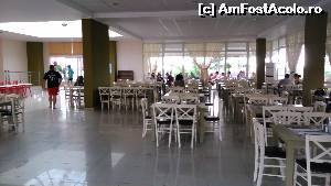 [P27] Restaurant » foto by serban
 - 
<span class="allrVoted glyphicon glyphicon-heart hidden" id="av521314"></span>
<a class="m-l-10 hidden" id="sv521314" onclick="voting_Foto_DelVot(,521314,5809)" role="button">șterge vot <span class="glyphicon glyphicon-remove"></span></a>
<a id="v9521314" class=" c-red"  onclick="voting_Foto_SetVot(521314)" role="button"><span class="glyphicon glyphicon-heart-empty"></span> <b>LIKE</b> = Votează poza</a> <img class="hidden"  id="f521314W9" src="/imagini/loader.gif" border="0" /><span class="AjErrMes hidden" id="e521314ErM"></span>